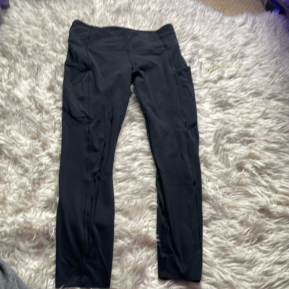 Black Lululemon leggings